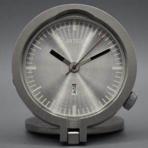 Pendule Akteo- Quartz-Horloger de Battant -Besançon