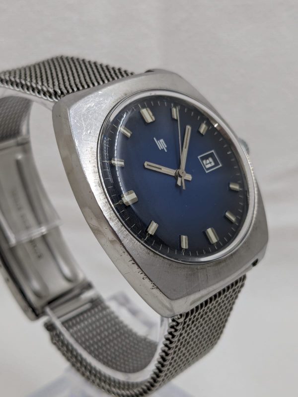 LIP-mecanique-cadran-bleu-vintage-besancon-battant-horloger-montre