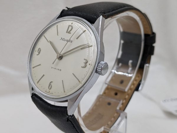 NIVADA-montre-vintage-occasion-horloger-battant-besançon