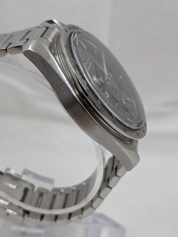 Omega speedmaster coaxial reedition horloger battant besancon