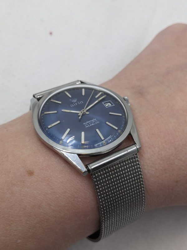 Airin-montre-vintage-occasion-mecanique-horloger-battant-besancon-cadran-bleu-extrafine
