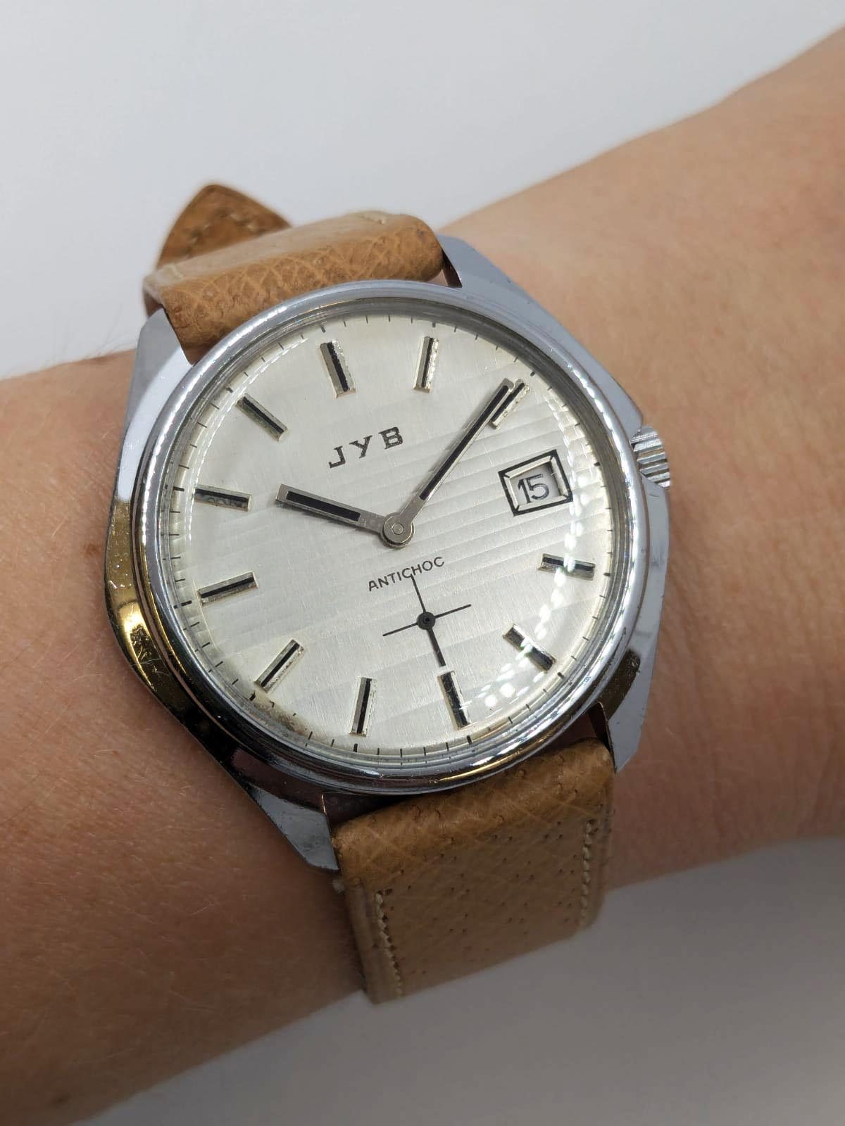 JYB-montre-mecanique-vintage-horloger-besancon-seconde-main