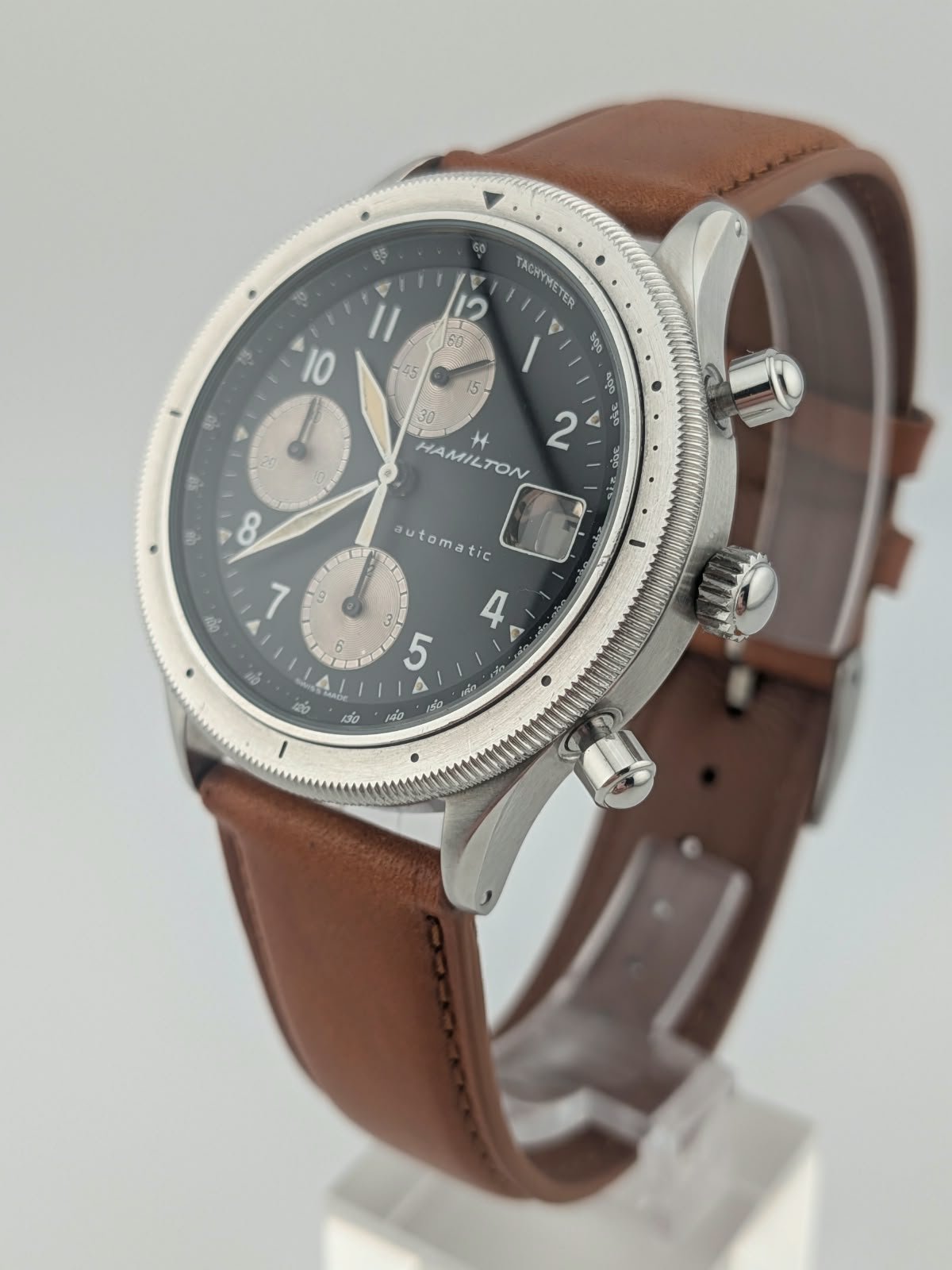 Hamilton-chronographe-khaki-automatique-cadran-noir
