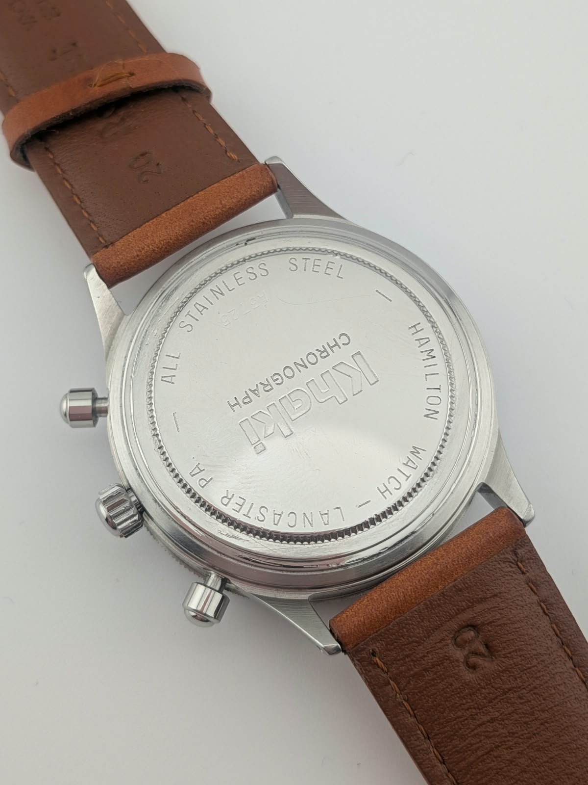 Hamilton-chronographe-khaki-automatique-cadran-noir
