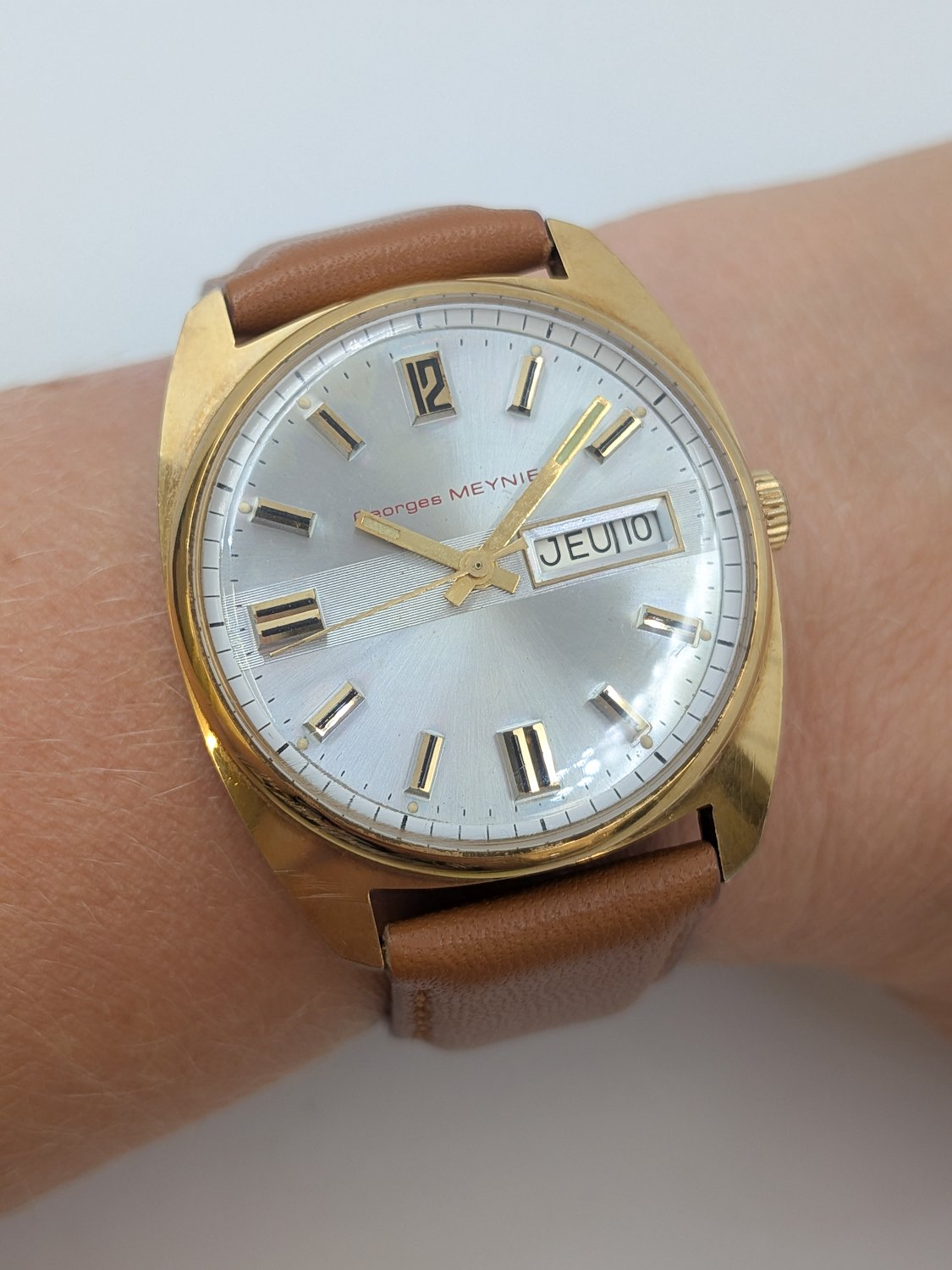 Montre Georges Meynier montre vintage automatique horloger de battant besancon